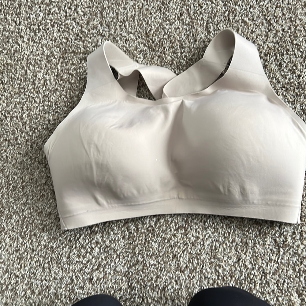 Lululemon enlite bra
